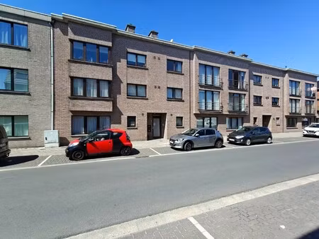 studio met terras te lokeren