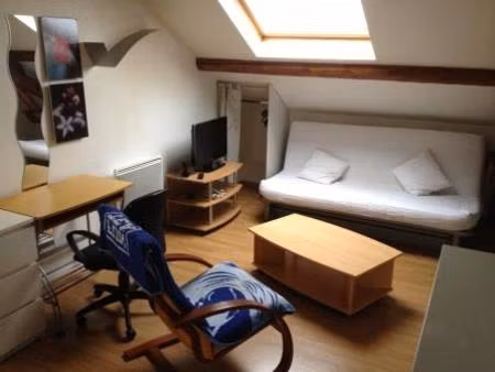 longwy-haut : joli studio meuble en tres bon etat proximite iut