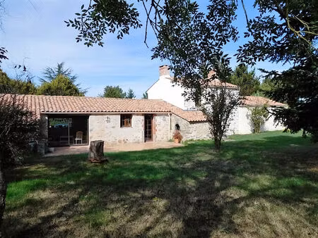 vente maison 6 pièces  174.00m²  saint