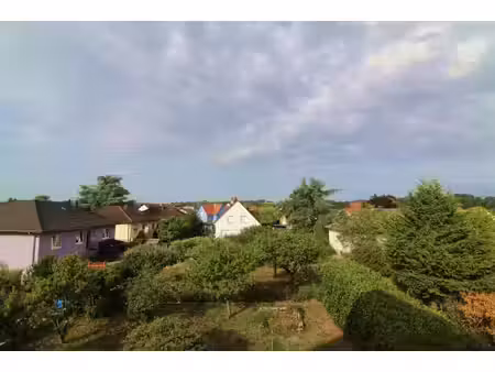 f3 rénové de 75m2 + garage :