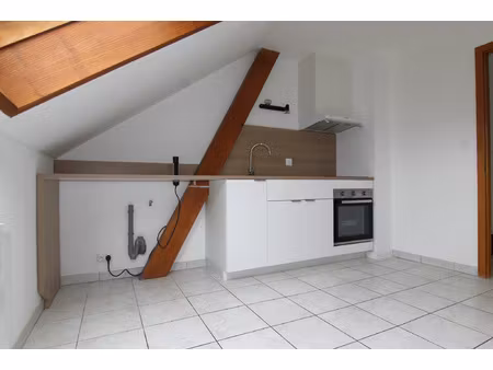 f3 rénové de 75m2 + local :