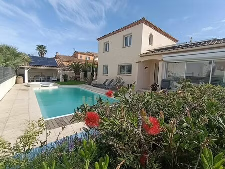très jolie maison à deux pas des plages