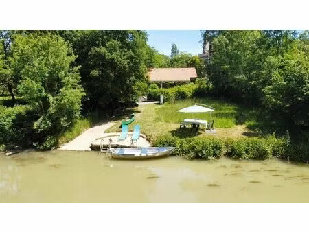 propriété de charme avec accès privé à la baïse à deux pas du centre de nérac  lot et...