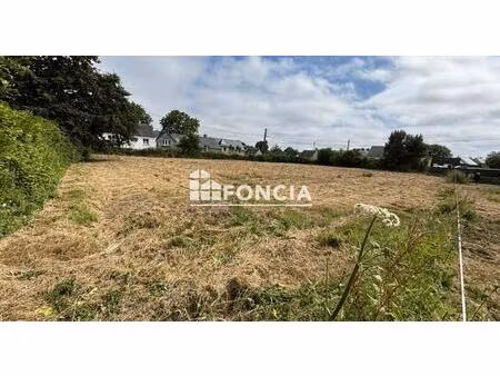 terrain constructible de 1695 m2 - divisible selon projet