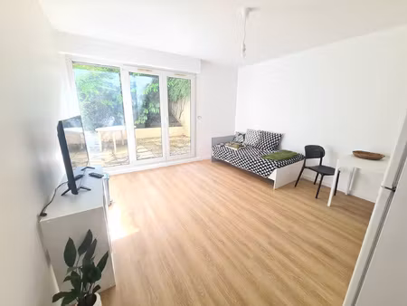 location appartement 1 pièce 26m² massy 91300