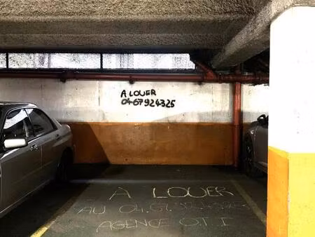 garage / box