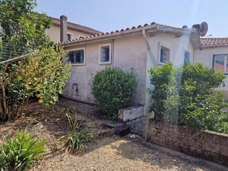 maison de ville avec appartement  hangar et jardin