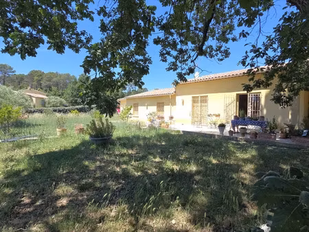 maison à les arcs (83460)