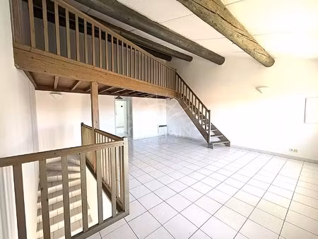 appartement t2 avec mezzanine et parking - l'isle-sur-la-sorgue