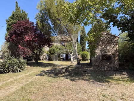 maison en pierres à cairanne