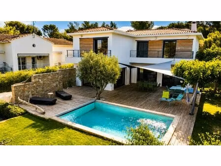 villa contemporaine au quartier beaucours à sanary