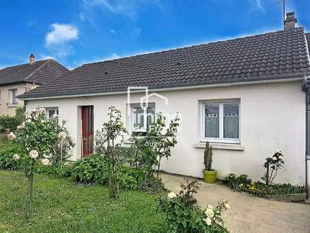 vente maison à évron (53600) : à vendre / 69m² évron