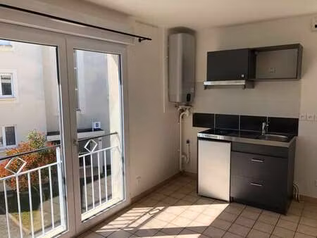 location appartement 2 pièces aux ponts-de-cé (49130) : à louer 2 pièces / 34m² les ponts-