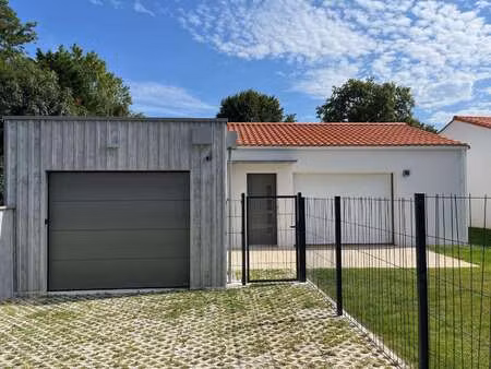 location maison à beaurepaire (85500) : à louer / 87m² beaurepaire