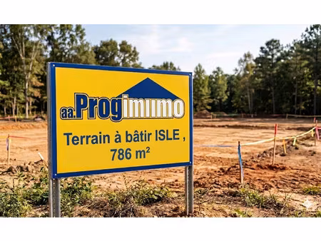 terrain - 786 m²