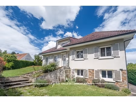 maison 9 pièces - 193 m²