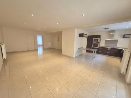 location appartement 4 pièces 100 m² à malroy (57640)