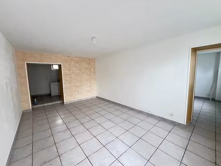 location maison 4 pièces 86 m² à cesny-bois-halbout (14220)  592 €