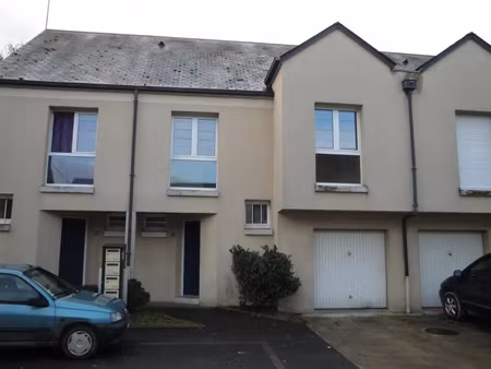 location maison 4 pièces 77 m² à levroux (36110)
