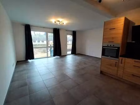 bel appartement deux chambres avec terrasse