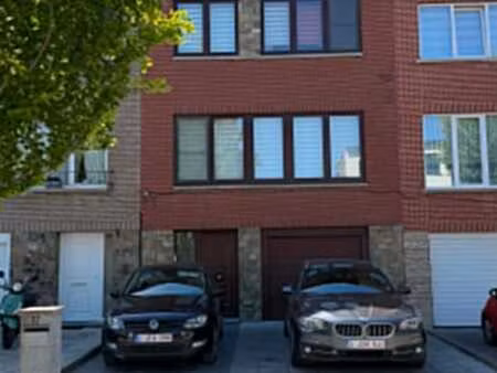 maison spacieuse avec 3 chambres et jardin à zaventem