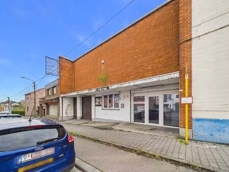 immeuble mixte : commerces  hangars et permis accordés