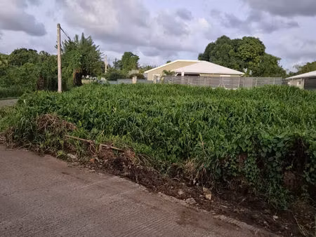 terrain de 590 m² constructible au lamentin