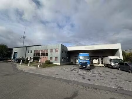 ensemble semi-industriel de 8365m²