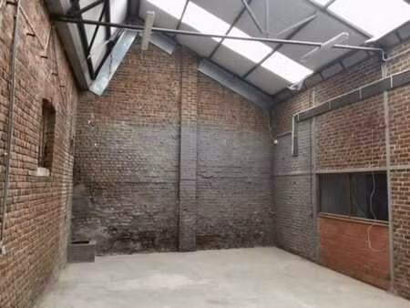 pratique entrepôt-atelier périurbain de tournai