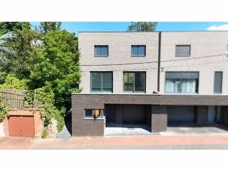 nouvelle construction 2025  3 chambres  jardin et garage.