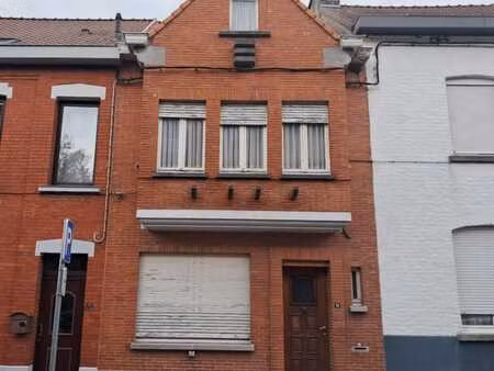 maison très bien située avec jardin