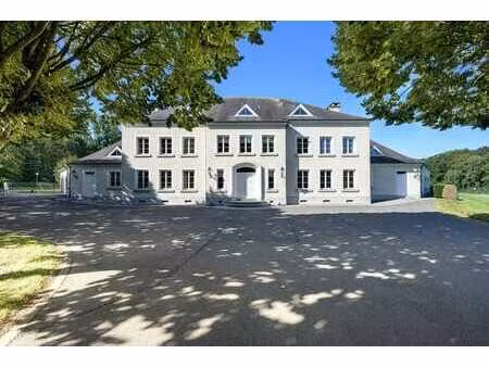 gerpinnes - propriété sur 4 ha avec piscine et conciergerie