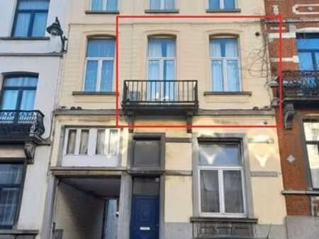 studio avec mezzanine et balcon  quartier des étangs noirs