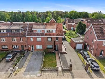 charmante halfopen gezinswoning met tuin in houthalen-hel...