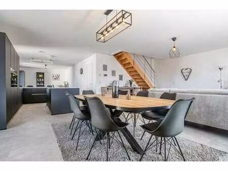 energiezuinig en luxueus appartement van 159 m² in het ce...