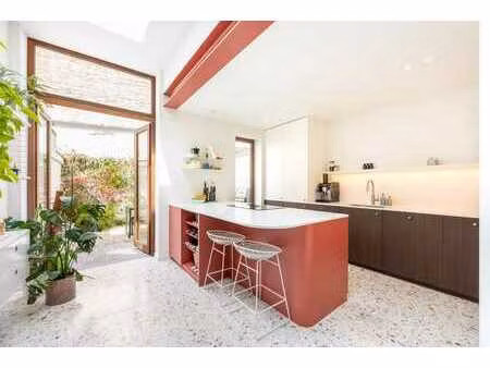 gerenoveerde woning met 4 slpk en tuin