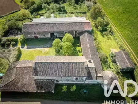 vente maison 8 pièces 432 m² à champdeniers-saint-denis (79220)  573 000 €