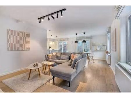 maison rénovée avec cabinet dans le centre de sint-idesbald