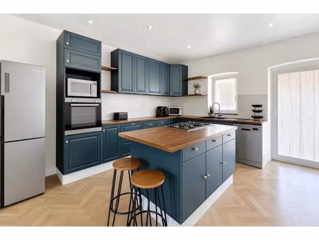 vente maison 8 pièces 205 m² à usinens (74910)  700 000 €