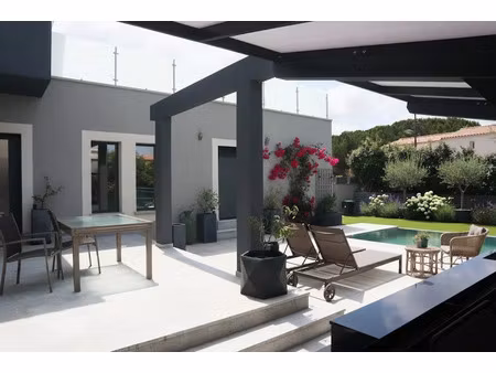 vente maison 5 pièces 155 m² à le grau-du-roi (30240)  599 000 €
