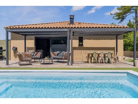 villa contemporaine avec piscine et garage