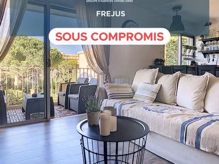fréjus plage - t2 rénové à 2 min de la mer  charme et confort. parking privatif