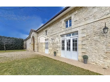 vente maison 8 pièces 720 m² à villegouge (33141)  887 250 €