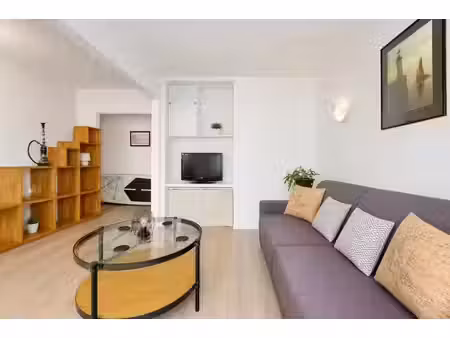 appartement de 50m²  2 pièces  1 chambre  en rez de chaussée