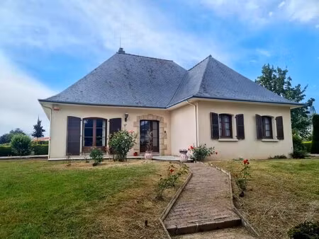 maison de plain-pied située à 7 minutes de rohan et 20 minute...