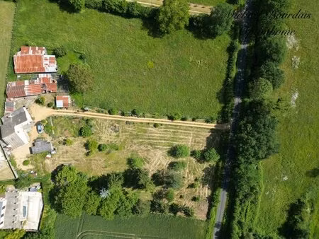 maison de campagne de plain-pied avec terrain d’environ 1 hectare – environnement calme et