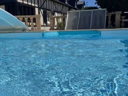 belle longère 3 chambres avec piscine chauffée