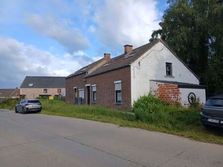 maison à louer avec jardin et 4 chambres   blaregnies (vbe26714)
