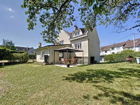 a vendre maison de 6 pièces de 104 m² à plaisir