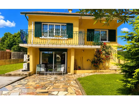 location maison  116.83 m² t-6 à bron  2 200 €